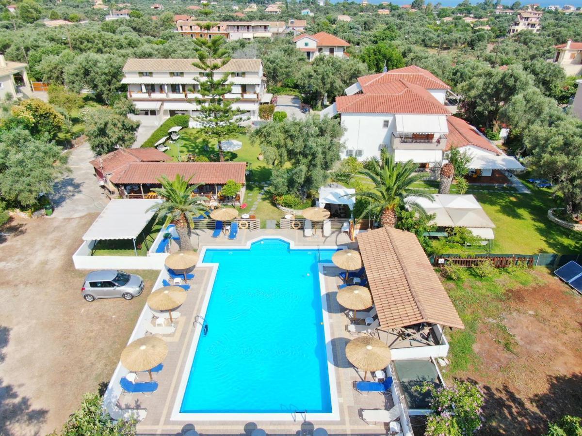 Alexaria Holidays Apartments Frínion Exteriör bild
