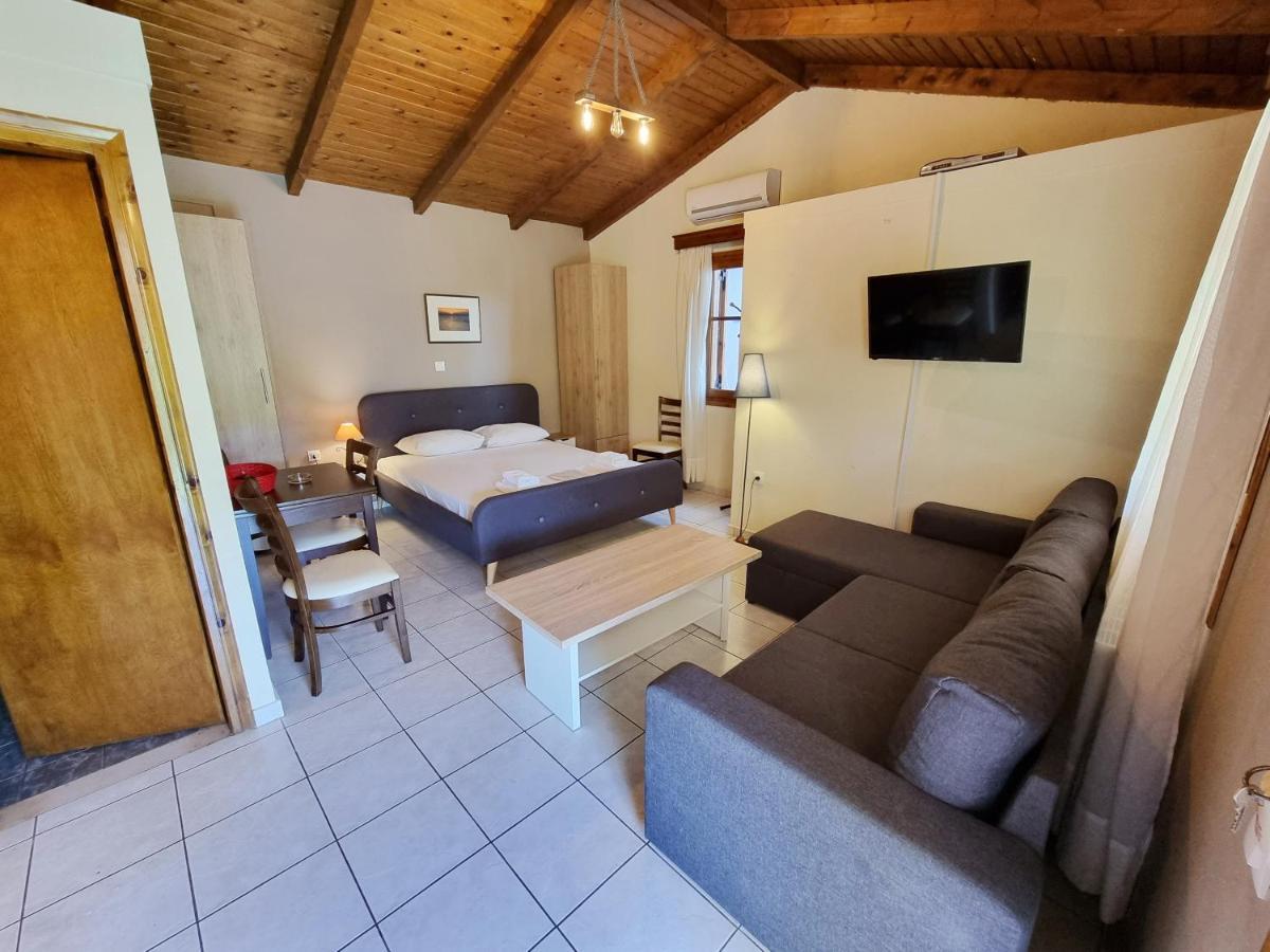 Alexaria Holidays Apartments Frínion Exteriör bild