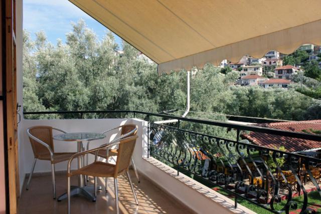 Alexaria Holidays Apartments Frínion Exteriör bild