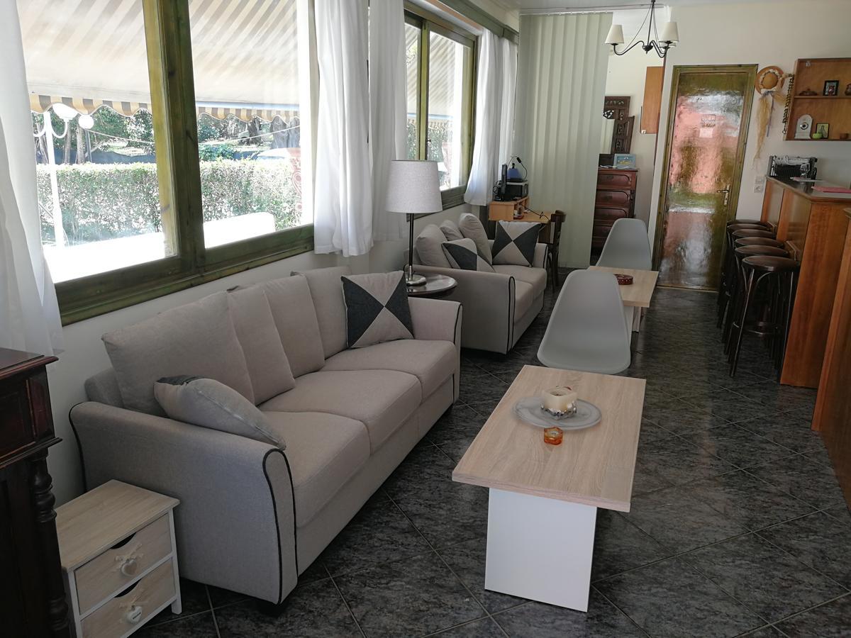 Alexaria Holidays Apartments Frínion Exteriör bild